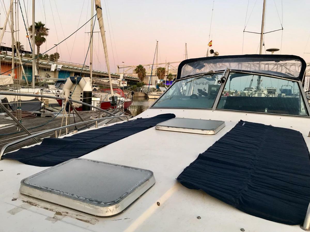 Готель Yacht Experience Barcelona Сан-Адріа-де-Бесос Екстер'єр фото