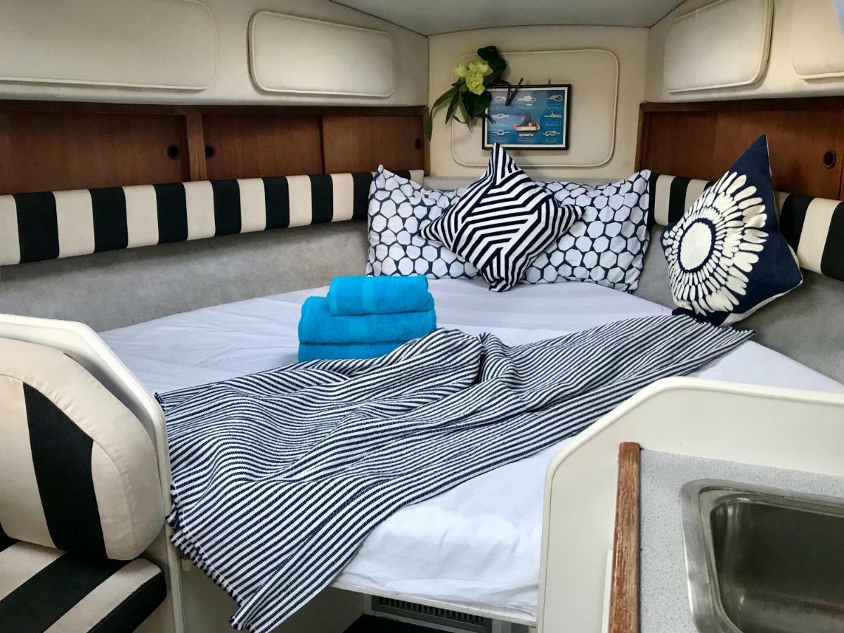 Готель Yacht Experience Barcelona Сан-Адріа-де-Бесос Екстер'єр фото