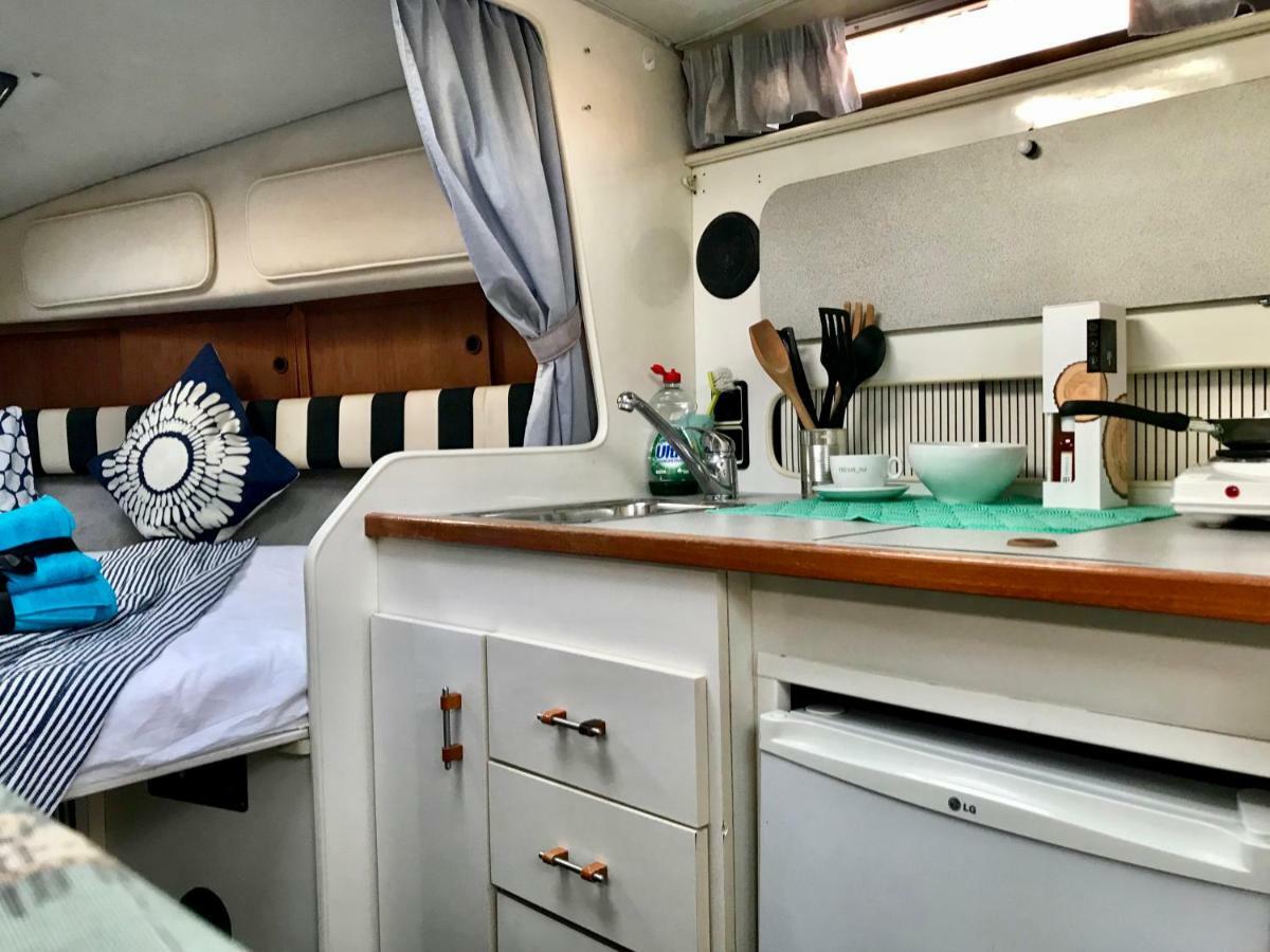 Готель Yacht Experience Barcelona Сан-Адріа-де-Бесос Екстер'єр фото