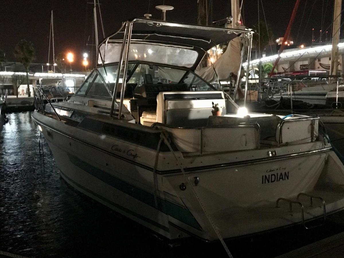 Готель Yacht Experience Barcelona Сан-Адріа-де-Бесос Екстер'єр фото